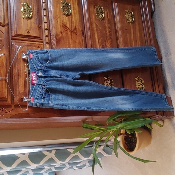 2/$30 BOYS LEVIS RED TAB STRAIGHT LEG JEANS - Picture 1 of 6